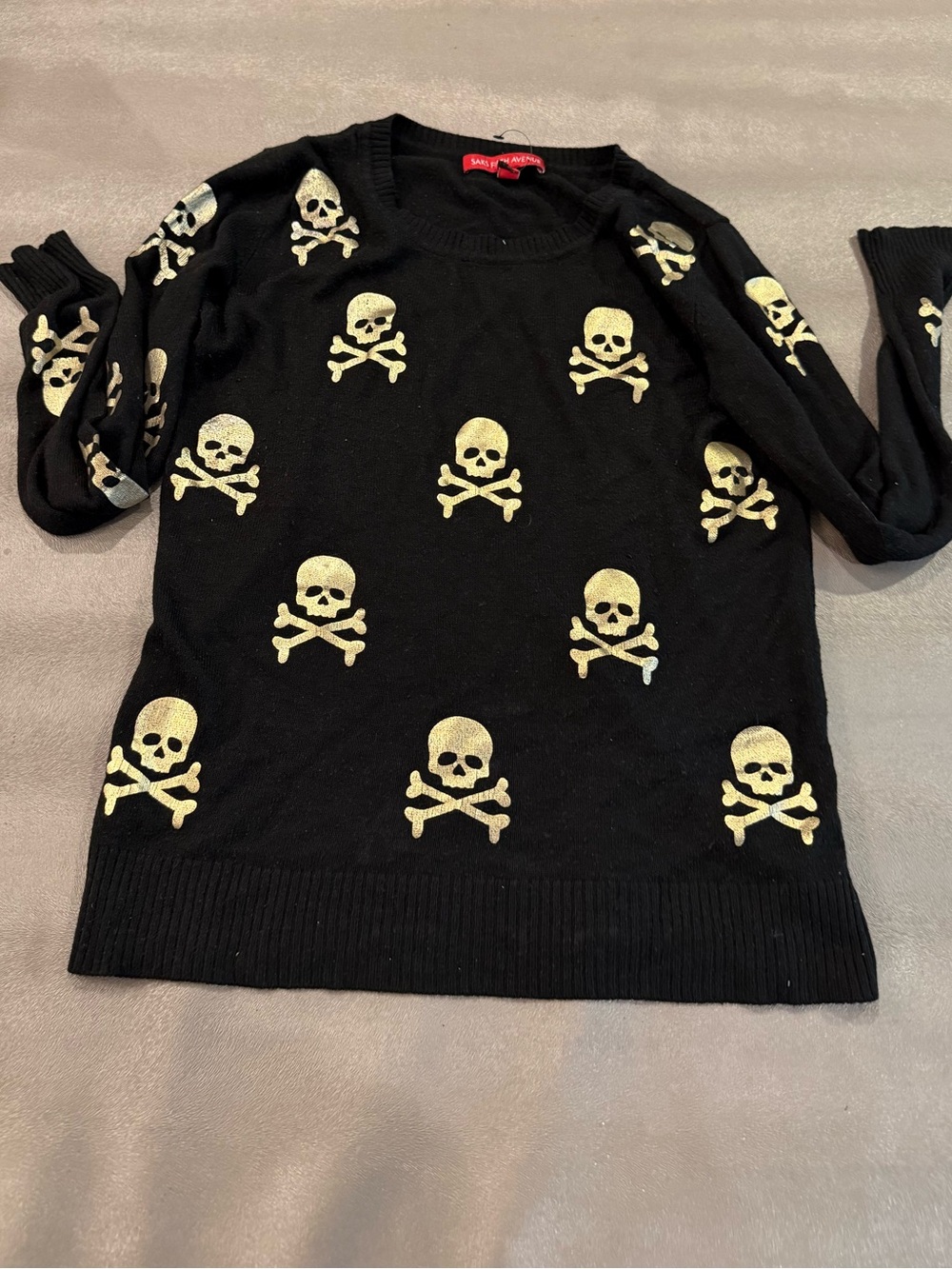 Saks Fifth Avenue Black Knit Skull 💀 Sweater. Size S